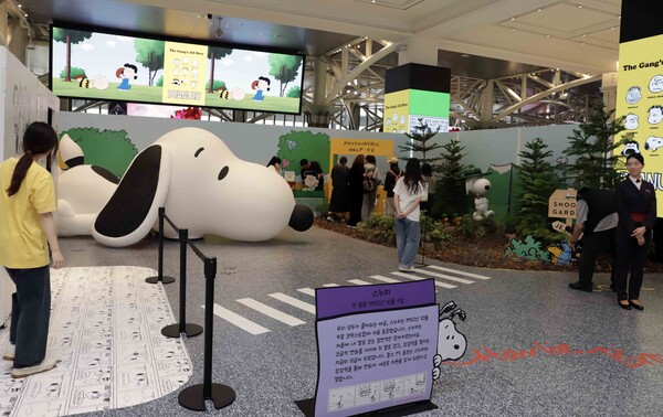 신세계백화점 강남점 '피너츠 75주년 기념' 팝업스토어 / 신세계백화점 제공