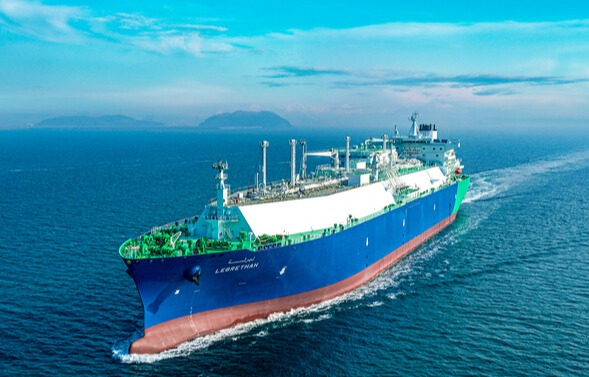 한화오션이 건조한 200번째 LNG운반선인 SK해운의 ‘레브레사(LEBRETHAH)’호 운항 모습./ 한화오션