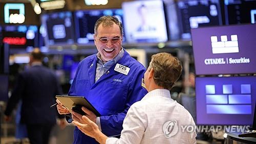 뉴욕증권거래소의 트레이더. /연합뉴스 제공