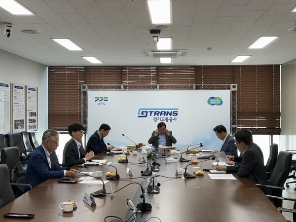 민경선 사장은 “ESG 경영위원회 출범은 단순한 시작이 아니라 경기교통공사가 새로운 시대의 책임 있는 공공기관으로 도약하는 출발점”이라며 “도민과 함께 지속가능한 미래 교통을 만들어가겠다”고 밝혔다./ 경기교통공사 제공
