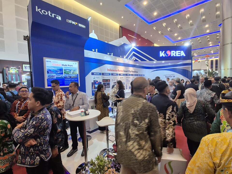 인도네시아 수라바야 시티엑스포 전시장에 마련된 부산항만공사·코트라 공동 부스./부산항만공사