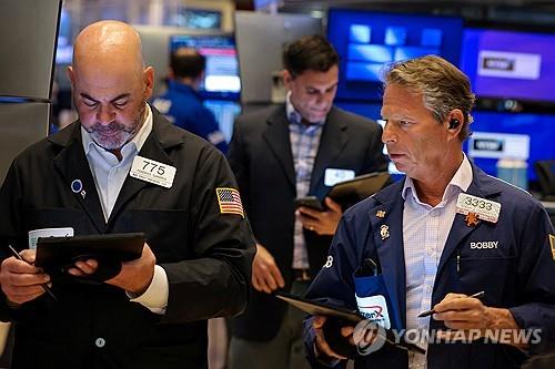 뉴욕증권거래소의 트레이더. /연합뉴스 제공