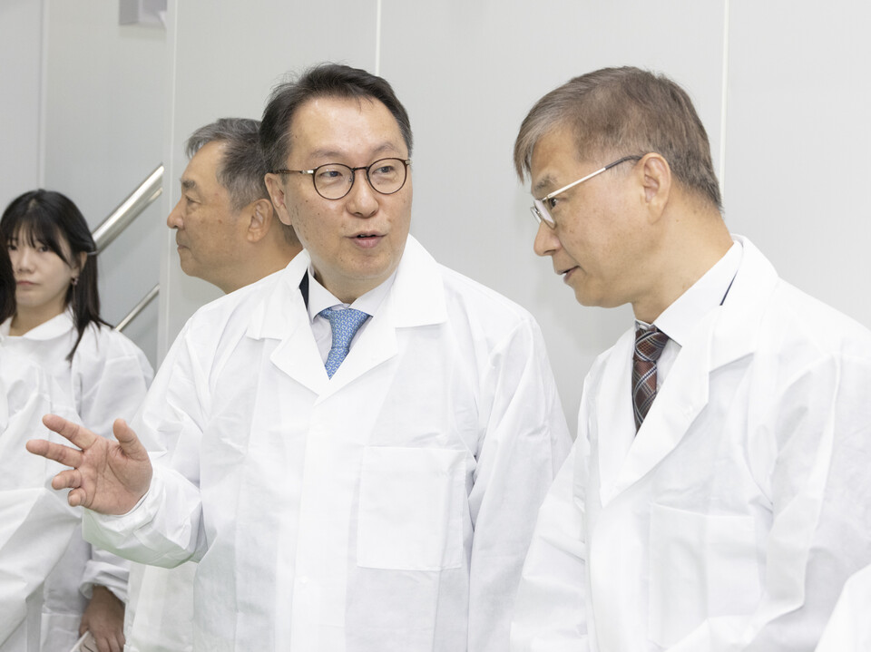 박민수 보건복지부 제2차관이 유한양행 중앙연구소를 방문했다./보건복지부 제공