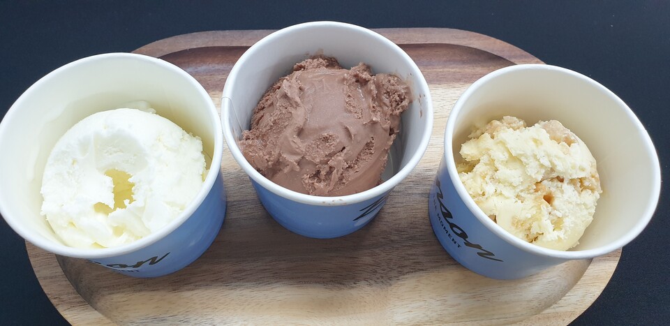 벤슨의  ‘저지밀크&말돈솔트’, ‘퓨어허니 탄자니아’, ‘버터프렌치토스트’ 아이스크림 / 이현령 기자