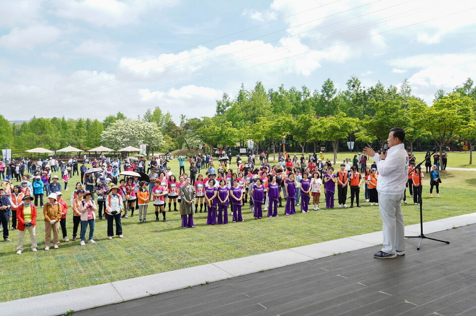  의왕시(시장 김성제)는 지난 17일, 왕송호수공원에서 ‘두발로 Day’ 행사를 성황리에 개최했다./ 의왕시 제공