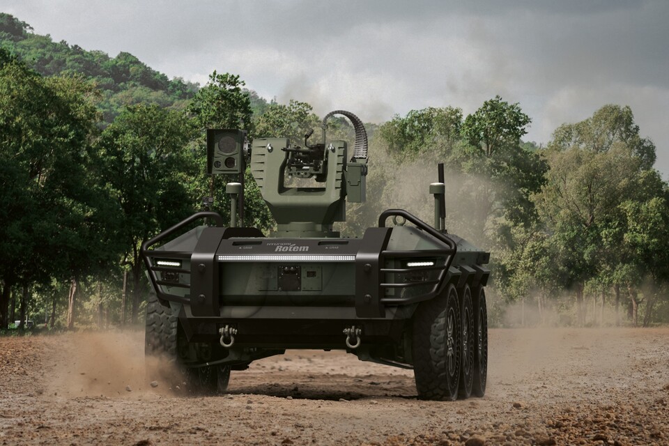 현대로템이 개발한 다목적 무인차량 HR-셰르파./현대로템