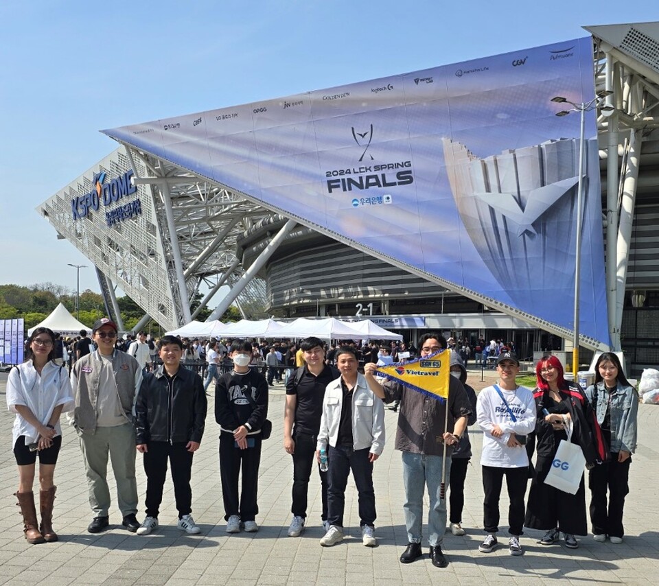 지난해 4월 LCK Spring 결승전을 관람하러 온 베트남 관광객들의 모습. /한국관광공사 제공