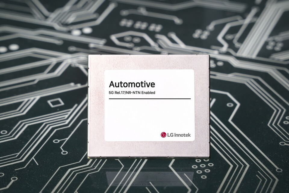 5G 광대역 위성통신을 지원하는 LG이노텍 ‘3세대 5G 통신모듈’./ LG이노텍