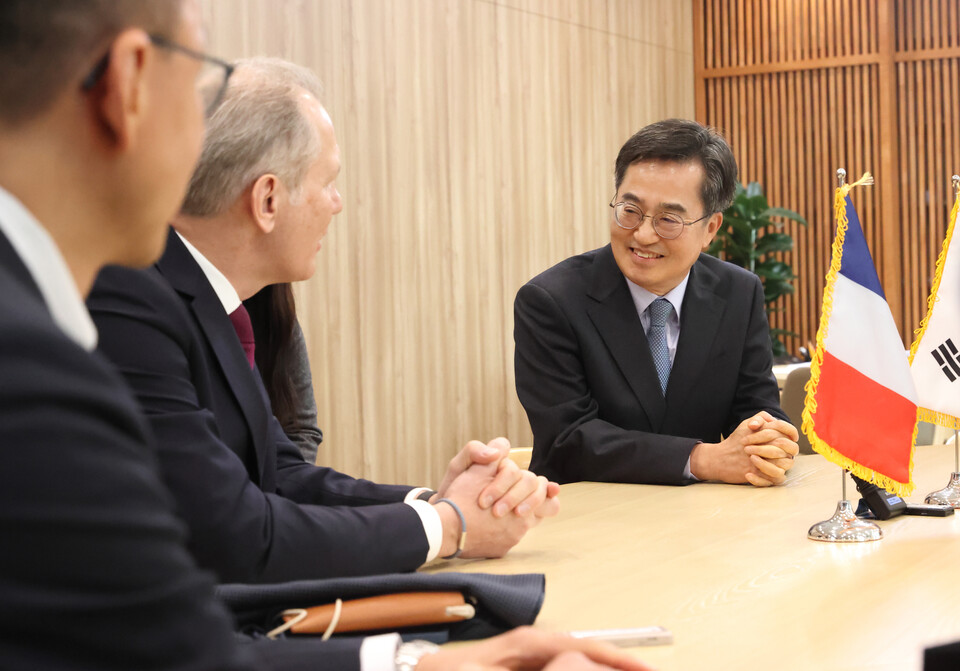 민선8기 경기도가 위기에 맞서 ‘실사구시 도정’으로 민생 회복과 미래 성장 기반 구축이라는 두 마리 토끼를 잡았다는 평가를 받고 있다./ 경기도 제공