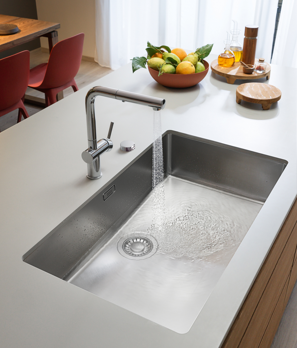 프랑케의 프리미엄 스테인리스 싱크 제품./포스코