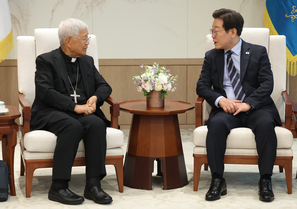 李대통령, 유흥식 추기경 접견. 사진=연합뉴스