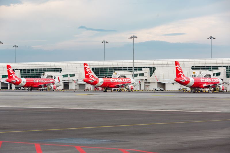 에어아시아가 에어버스와 대규모 항공기 도입 계약을 체결했다./에어아시아