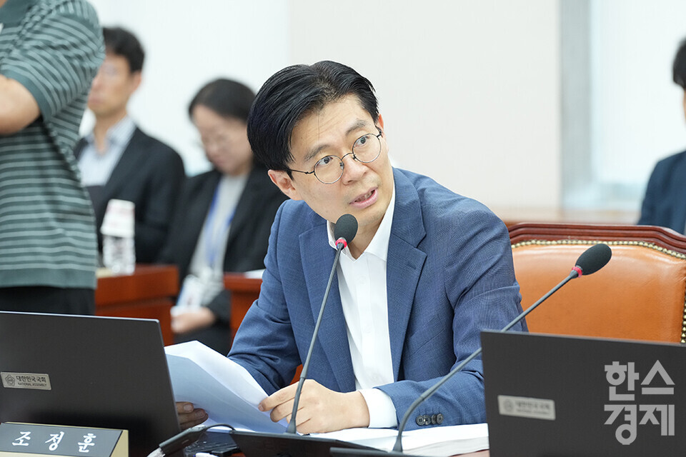 조정훈 야당 간사가 8일 오후 서울 여의도 국회에서 교육위원회 전체회의에서 인사청문회 증인 관련해 발언하고 있다. /최대성 기자 dpdaesung@sporbiz.co.kr 2025.07.08.