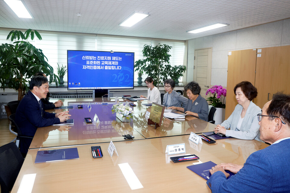 이형훈 보건복지부 제2차관이 대한간호협회를 방문했다./보건복지부 제공