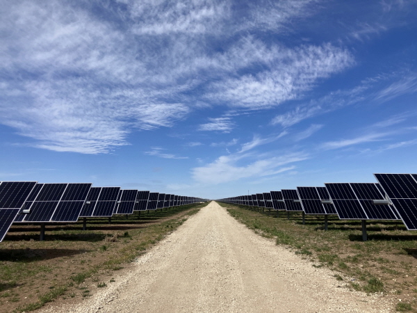 미국 텍사스주에 있는 콘초밸리 태양광발전소 전경/한국중부발전 제공
