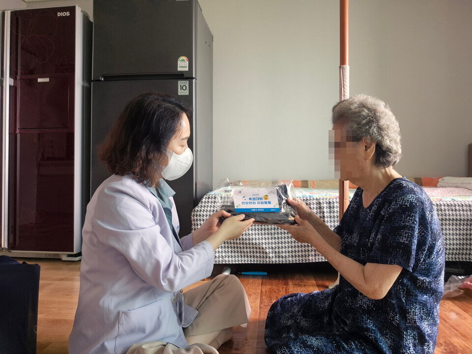 시흥시는 어르신들의 활기찬 노후와 사회참여 확대를 위해 현재 5개 수행기관에서 79개 사업단을 운영 중이며, 총 6,053명의 어르신이 일자리에 참여하고 있다./ 시흥시 제공