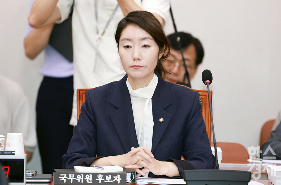 강선우 여성가족부 장관 후보자가 14일 오전 서울 여의도 국회에서 열린 인사청문회에 출석해 의원 질의를 듣고 있다. /최대성 기자 dpdaesung@sporbiz.co.kr 2025.07.14.