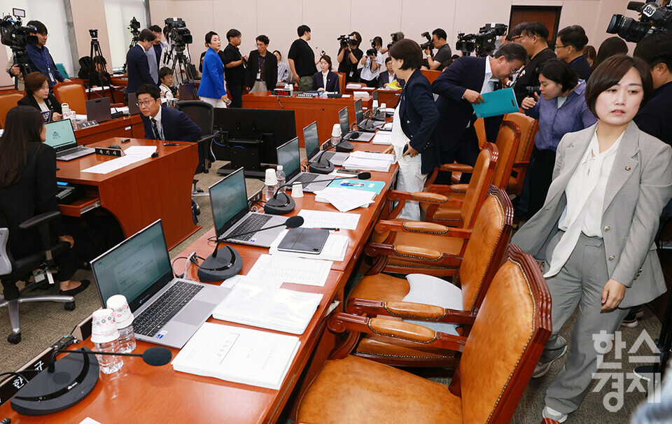 14일 오전 서울 여의도 국회에서 열린 강선우 여성가족부 장관 후보자 인사청문회가 정회되고 있다. /최대성 기자 dpdaesung@sporbiz.co.kr 2025.07.14.