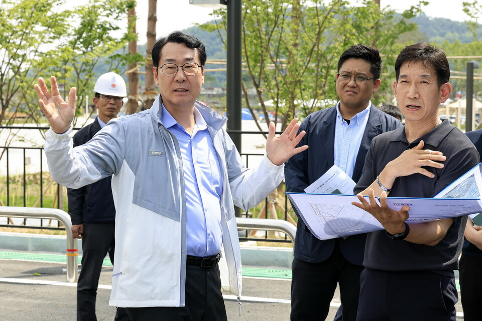 정명근 화성시장은 “일반공원을 물놀이 특화공원으로 전환한 것은 시민의 수요를 최우선으로 반영한 화성시 적극행정의 결과”라며 “시설 개장 전까지 수질·안전·냉방·편의시설을 철저히 점검하겠다”고 강조했다./ 화성특례시 제공