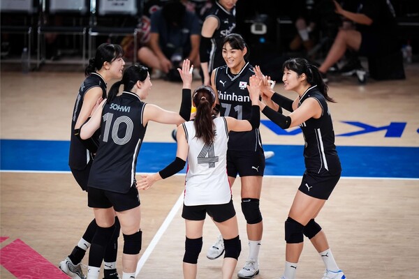 2025 국제배구연맹(FIVB) 발리볼네이션스리그(VNL)에서 한국 여자 배구 대표팀이 끝내 최하위로 밀려 강등이 확정됐다. /FIVB 제공