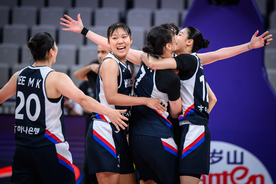 한국 여자 농구 대표팀이2025 국제농구연맹(FIBA) 여자 아시아컵 A조 1차전에서 뉴질랜드를 78-76으로 꺾었다. /FIBA 홈페이지