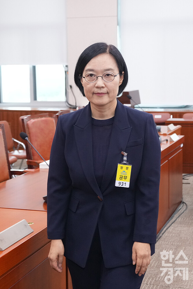 한성숙 중소벤처기업부 장관 후보자가 15일 오전 서울 여의도 국회 산업통산자원중소벤처기업위원회에서 열린 인사청문회에 출석하고 있다. /최대성 기자 dpdaesung@sporbiz.co.kr 2025.07.15.