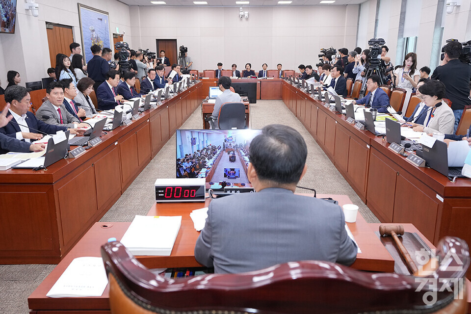 15일 오전 서울 여의도 국회 산업통산자원중소벤처기업위원회에서 한성숙 중소벤처기업부 장관 후보자 인사청문회가 열리고 있다. /최대성 기자 dpdaesung@sporbiz.co.kr 2025.07.15.