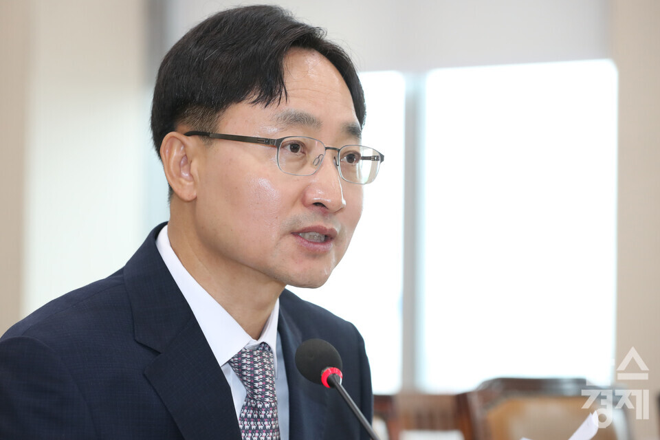 임광현 국세청장 후보자가 15일 서울 여의도 국회 기획재정위원회에서 열린 인사청문회에 출석해 의원 질의에 답변하고 있다. /최대성 기자 dpdaesung@sporbiz.co.kr 2025.07.15.