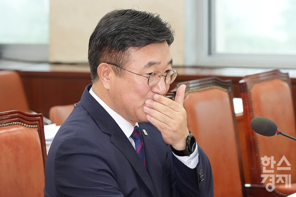 윤호중 행정안전부 장관 후보자가 18일 오전 서울 여의도 국회 행정안전위원회 인사청문회에 출석하고 있다. /최대성 기자 dpdaesung@sporbiz.co.kr 2025.07.18.