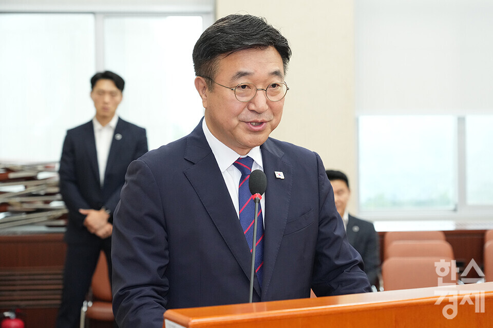 윤호중 행정안전부 장관 후보자가 18일 오전 서울 여의도 국회 행정안전위원회 인사청문회에 출석해 모두발언을 하고 있다. /최대성 기자 dpdaesung@sporbiz.co.kr 2025.07.18.