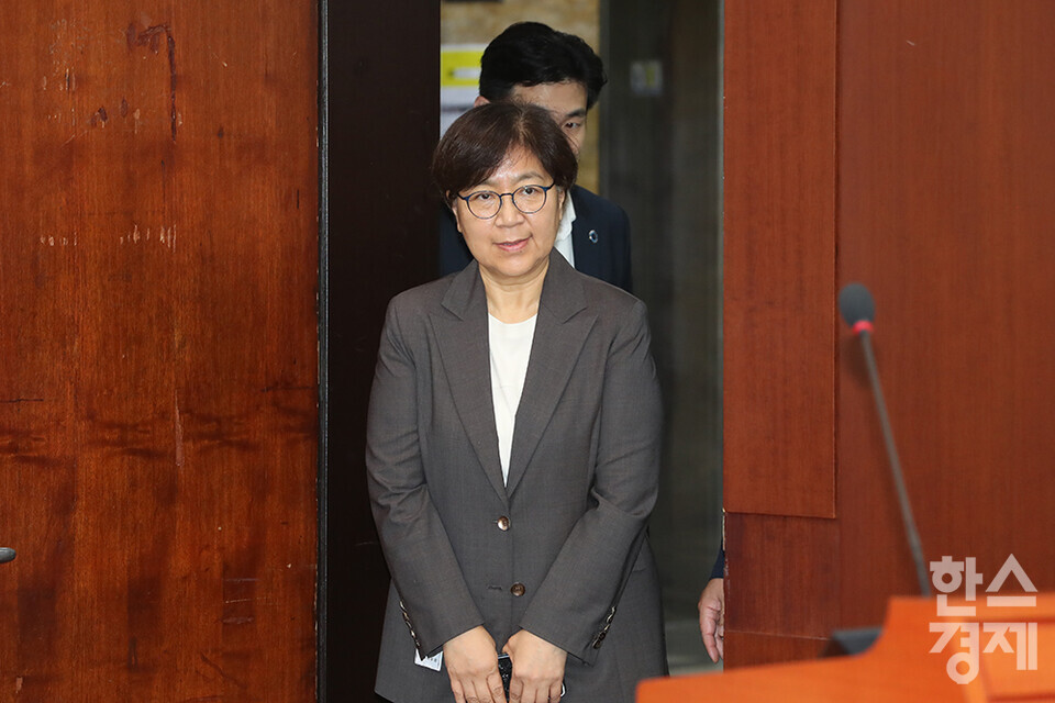 정은경 보건복지부 장관 후보자가 18일 오전 서울 여의도 국회 보건복지위원회에서 열린 인사청문회에 출석하고 있다. /최대성 기자 dpdaesung@sporbiz.co.kr 2025.07.18.