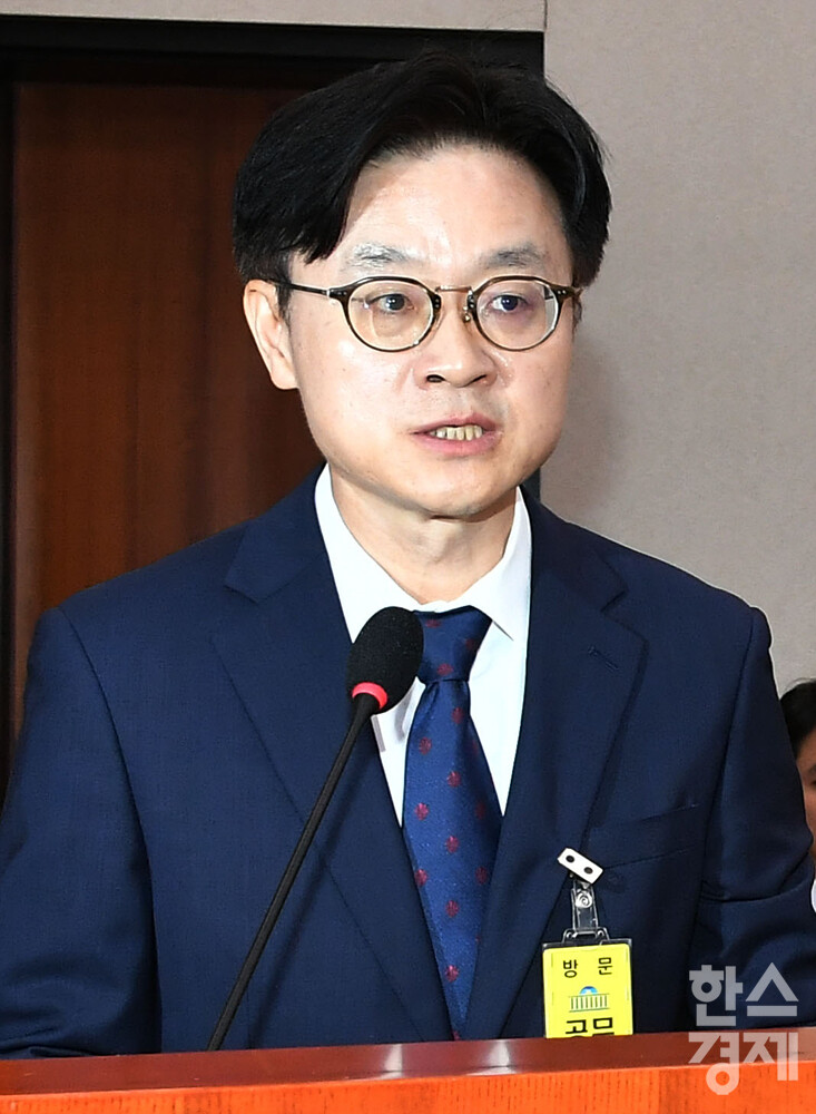 김정관 산업통상자원부 장관 후보자가 17일 서울 여의도 국회 산업통상자원중소벤처기업위원회 전체회의에서 열린 인사청문회에 출석해 모두발언을 하고 있다. /최대성 기자 dpdaesung@sporbiz.co.kr 2025.07.17.