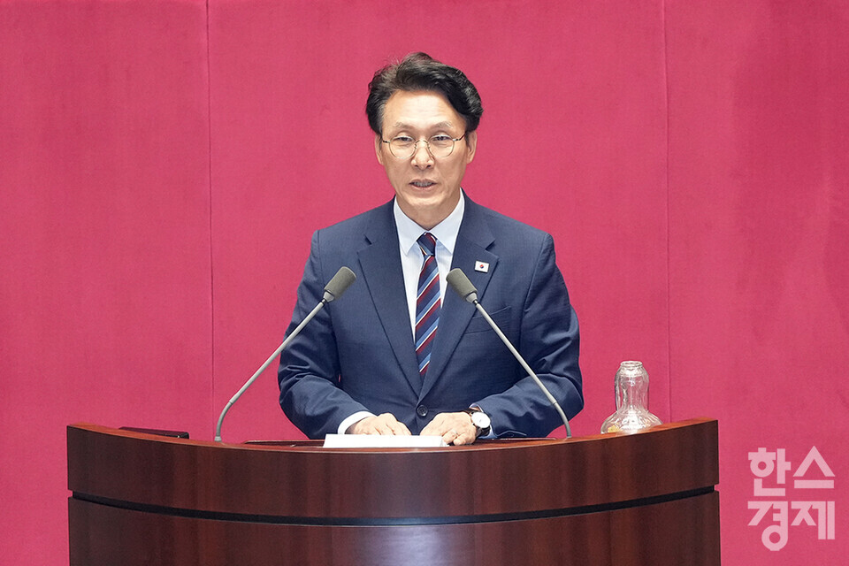 김민석 국무총리가 23일 오후 서울 여의도 국회에서 열린 제427회 국회(임시회) 제2차 본회의에 참석해 신임 국무위원 인사말을 하고 있다. /최대성 기자 dpdaesung@sporbiz.co.kr 2025.07.23.