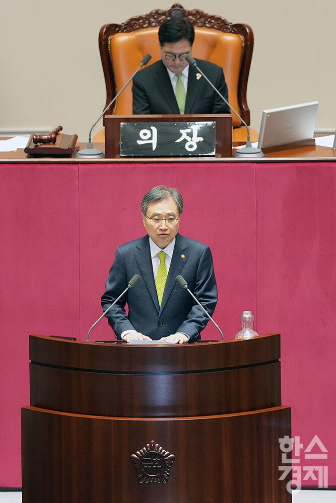 조현 외교부 장관이 23일 오후 서울 여의도 국회에서 열린 제427회 국회(임시회) 제2차 본회의에 참석해 신임 국무위원 인사말을 하고 있다. /최대성 기자 dpdaesung@sporbiz.co.kr 2025.07.23.