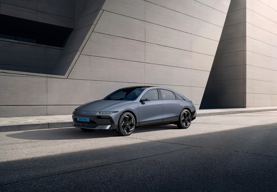 더 뉴 아이오닉 6 외장 모습. / 현대자동차