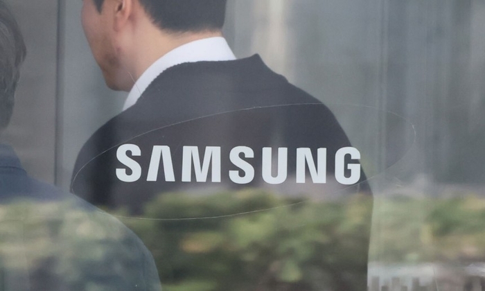 삼성전자가 글로벌 대형 기업과 23조 규모의 파운드리 공급 계약 체결 소식을 전했다. / 삼성전자 