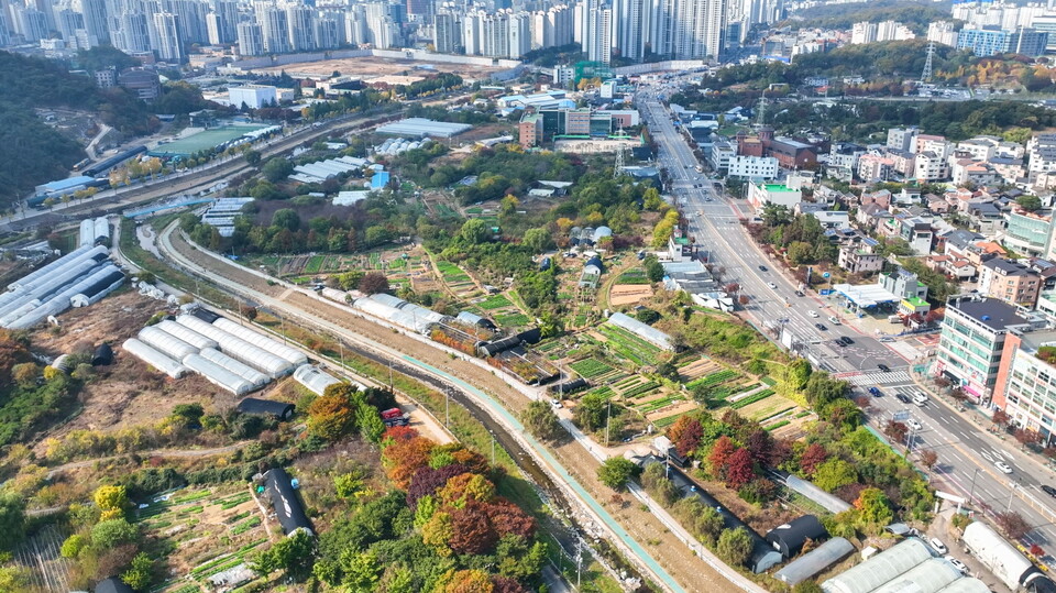 김성제 의왕시장은 “어려운 부동산·금융 여건 속에서도 핵심 인재 확보가 가능한 의왕시의 입지 경쟁력을 기반으로 유망 기업 유치에 성공했다”며 “입주 기업들의 성공적인 정착과 사업 확장을 위한 전폭적 행정 지원을 아끼지 않겠다”고 밝혔다./ 의왕시 제공