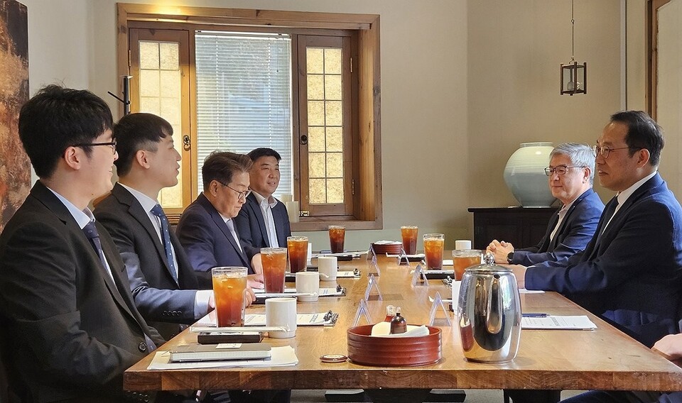 정부와 의료계가 제2차 수련협의체 회의를 개최하고 전공의 수련환경 개선 등에 대해 논의했다./연합뉴스