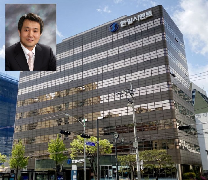 한일시멘트가 이사회 독립성과 투명성이 확보되지 않는 등 지배구조 개선을 외면하고 있는 것으로 나타났다. 사진은 허기호 한일홀딩스 대표이사 회장과 한일시멘트 본사 전경. / 사진=연합뉴스, 한일시멘트
