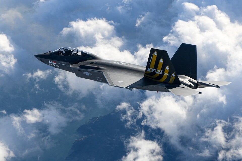 KF-21 시제기 복좌형./한국항공우주산업