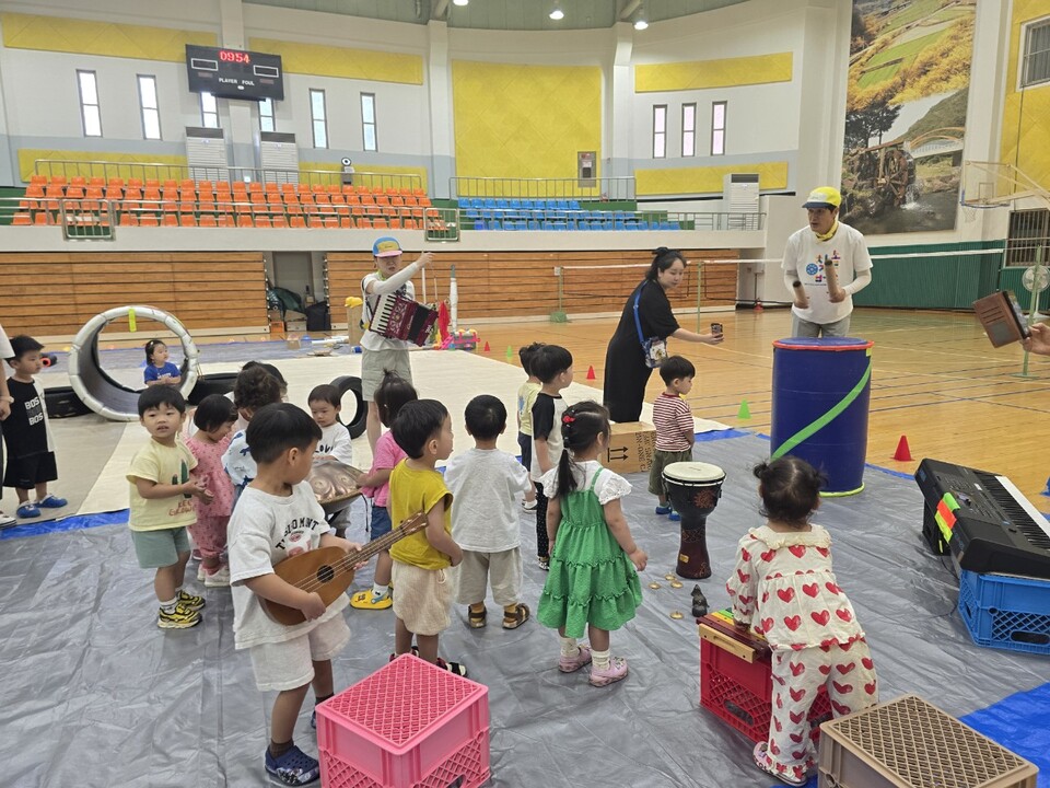 찾아가는 놀이터’ 프로그램을 운영 .사진 = 의성군 제공