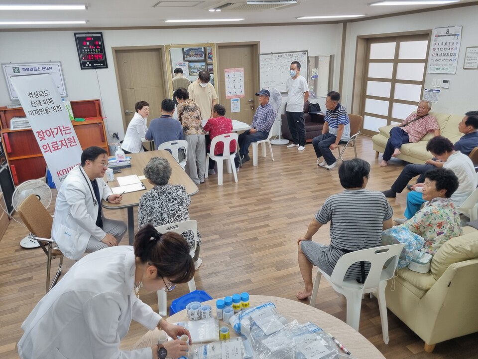 경북대학교병원 의료지원단‘찾아가는 원스톱 의료서비스’ 활동펼쳐 .사진 = 영덕군 제공