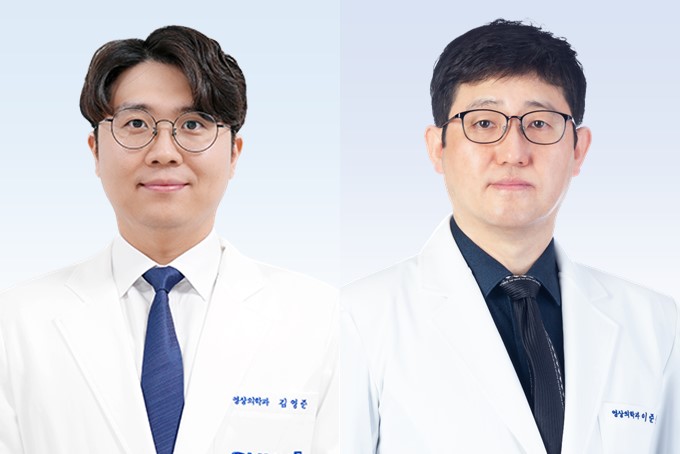 (왼쪽부터) 분당서울대병원 영상의학과 김영준 교수, 이준우 교수./분당서울대병원 제공