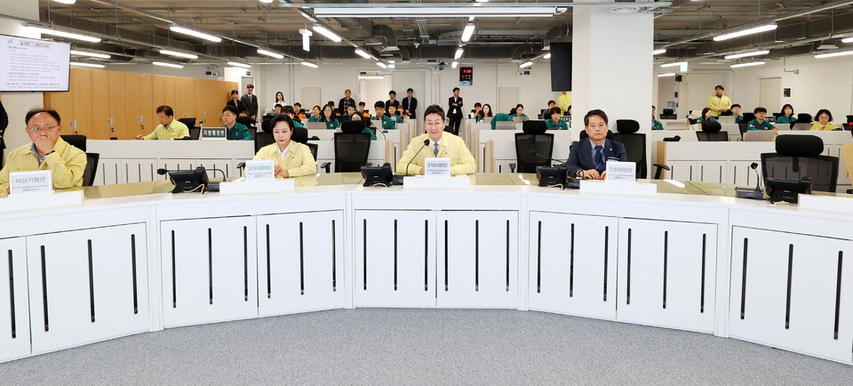 김 의장은 “예고 없이 찾아오는 위기 상황을 대비하는 이번 훈련은 새 정부 들어 실시된 첫 훈련으로, 도민이 안심할 수 있는 경기도를 만드는 토대가 될 것”이라며, “현장에서 최선을 다하는 공직자 여러분께 깊이 감사드린다”고 말했다./ 경기도의회 제공