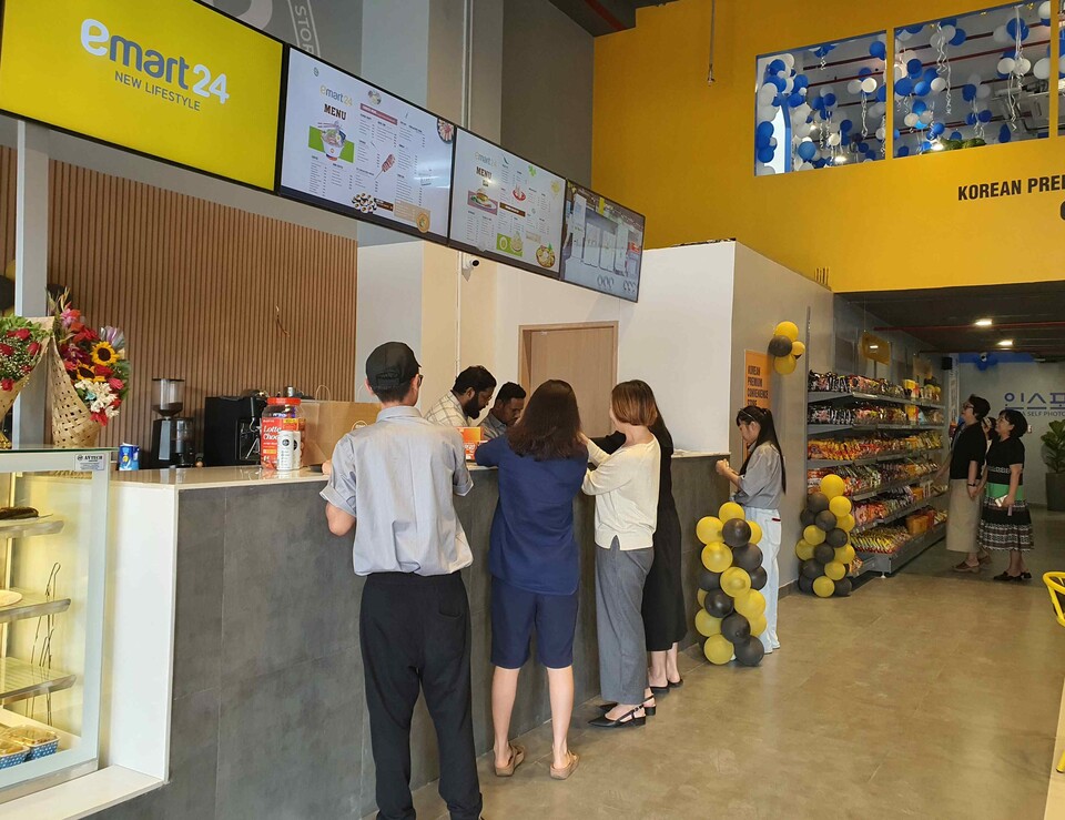 이마트24 인도 1호점 / 이마트24 제공