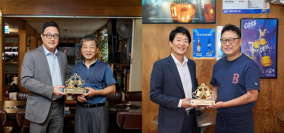 (왼쪽부터) 오비맥주 구자범 수석부사장과 서울 강남구 삼성동 ‘의정부부대찌개’ 김태문 사장,(왼쪽부터)오비맥주 김병훈 영업 부사장과 서울 강남구 논현동 ‘이모네왕곱창’ 김대중 사장./오비맥주 제공.