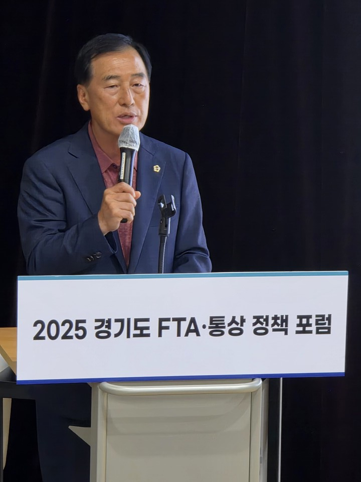 이 위원장은 “젖 달라는 아이에게 젖을 주듯, 기업이 어려움을 호소하면 의회와 집행부가 즉시 현장으로 달려가 지원 방안을 찾겠다”며 “미래과학협력위원회가 위기 극복의 마중물이 되겠다”고 목소리를 높였다./ 경기도의회 제공 