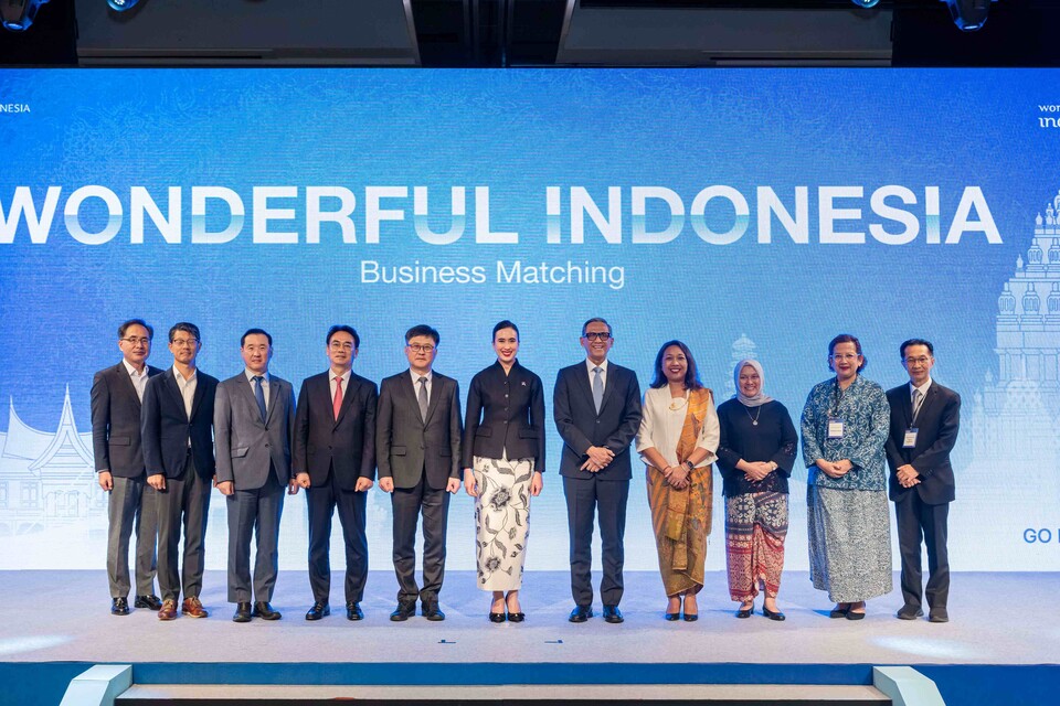 인도네시아 관광부가 8일 서울 종로구 포시즌스 호텔 서울에서 원더풀 인도네시아 비즈니스 매칭 행사를 개최했다. 단체 기념 촬영 모습. /인도네시아 관광부 제공