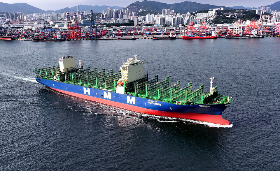 HJ중공업이 건조한 컨테이너선./HJ중공업