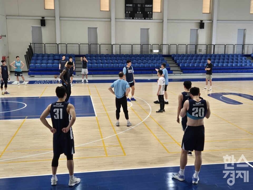 프로농구 고양 소노는 대만 타이베이에서 반등을 향한 담금질에 한창이다. /류정호 기자